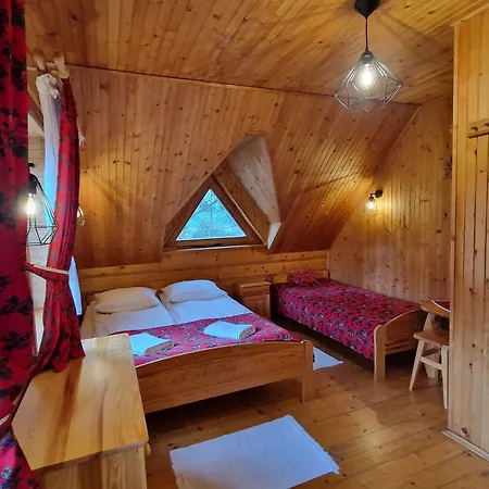 Goralski Nad Czorsztynem - *